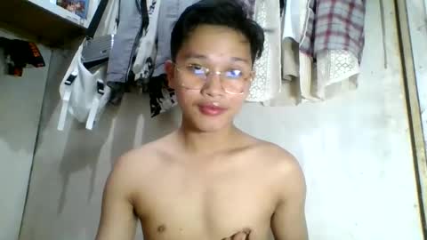 Snapshot of exotichugecock chatting on 12/29/24, 10:45 Jan online show from 12/29/24, 10:45