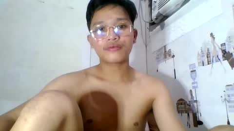 Snapshot of exotichugecock chatting on 12/30/24, 04:31 Jan online show from 12/30/24, 04:31