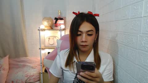 Snapshot of exotictssavie chatting on 01/15/25, 06:19 exotictssavie online show from 01/15/25, 06:19