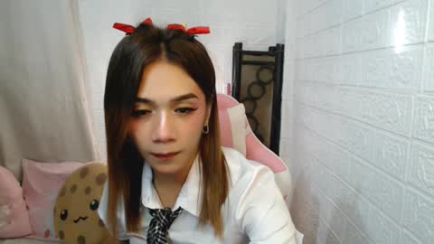 Snapshot of exotictssavie chatting on 01/17/25, 12:20 exotictssavie online show from 01/17/25, 12:20