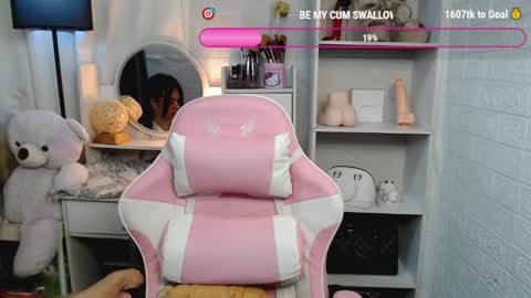 Snapshot of exotictssavie chatting on 03/10/25, 12:18 exotictssavie online show from 03/10/25, 12:18