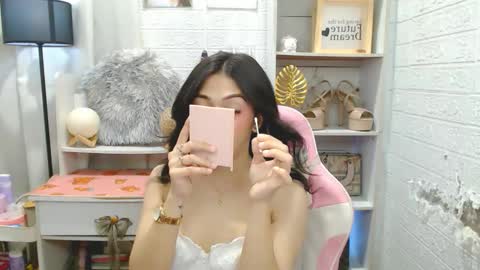 Snapshot of exotictssavie chatting on 12/01/25, 05:18 exotictssavie online show from 12/01/25, 05:18