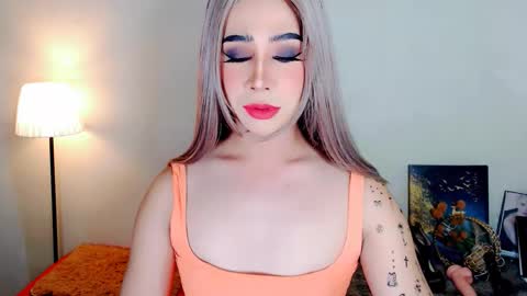 Snapshot of expensive_elise chatting on 02/25/26, 02:48 expensive_elise online show from 02/25/26, 02:48