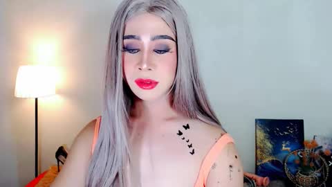 Snapshot of expensive_elise chatting on 02/27/26, 04:07 expensive_elise online show from 02/27/26, 04:07