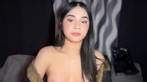 Snapshot of expensivets_chloe chatting on 09/23/25, 11:08 chloee online show from 09/23/25, 11:08