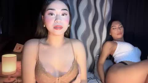 Snapshot of expensivets_chloe chatting on 10/12/25, 10:25 chloee online show from 10/12/25, 10:25