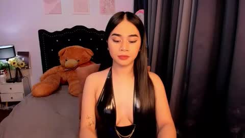 Snapshot of expensivets_chloe chatting on 11/09/25, 09:29 chloee online show from 11/09/25, 09:29