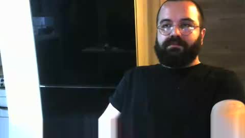 Snapshot of expertcrayon chatting on 12/18/24, 12:43 expect online show from 12/18/24, 12:43