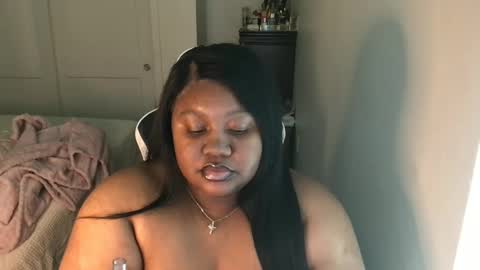 Miss Kitty online show from 10/07/25, 10:18