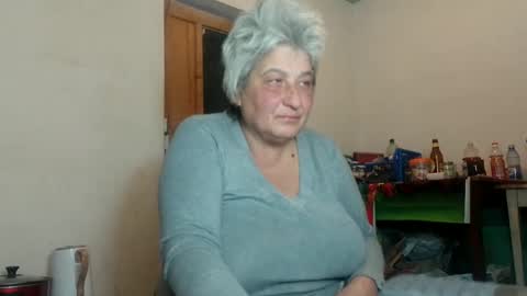 Snapshot of exquisitemature chatting on 01/05/25, 06:56 ExquisiteMature online show from 01/05/25, 06:56