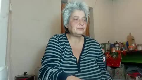 Snapshot of exquisitemature chatting on 01/21/25, 10:30 ExquisiteMature online show from 01/21/25, 10:30