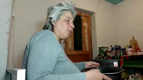 Snapshot of exquisitemature chatting on 03/04/25, 10:05 ExquisiteMature online show from 03/04/25, 10:05