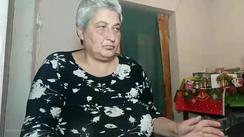 Snapshot of exquisitemature chatting on 10/12/25, 10:36 ExquisiteMature online show from 10/12/25, 10:36