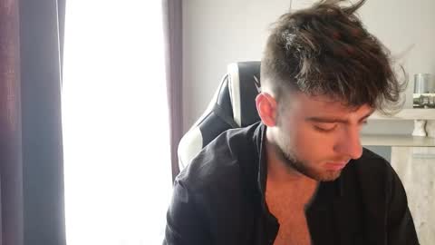 Snapshot of exstayz chatting on 10/03/25, 05:48 Sweetheart online show from 10/03/25, 05:48