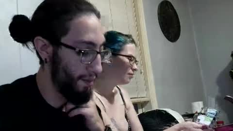 Snapshot of extaticxx chatting on 12/11/24, 03:35 Extrastatic94 online show from 12/11/24, 03:35