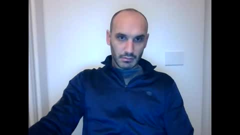 Extro online show from 11/18/25, 04:06