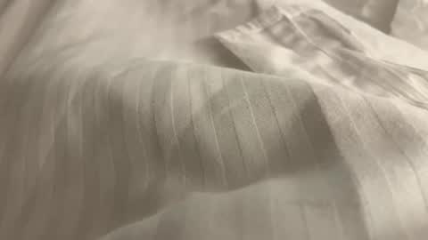 Snapshot of extraznrop chatting on 11/10/25, 04:11 extraznrop online show from 11/10/25, 04:11