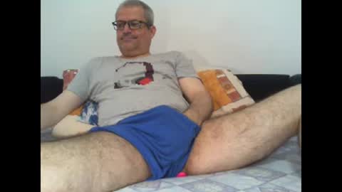 Snapshot of eyes12 chatting on 06/09/26, 04:57 GEORGE online show from 06/09/26, 04:57