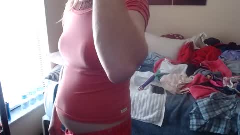 eyeswall0w online show from 09/19/25, 12:39