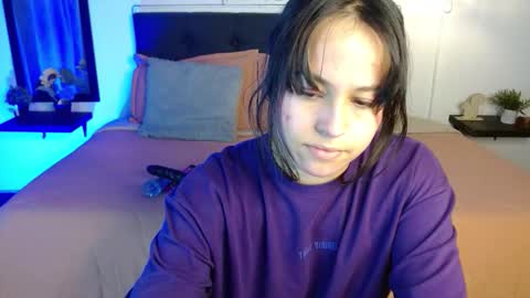 Snapshot of eymmy_24 chatting on 09/18/25, 12:45 eymmy_24 online show from 09/18/25, 12:45