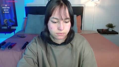 Snapshot of eymmy_24 chatting on 09/19/25, 02:57 eymmy_24 online show from 09/19/25, 02:57