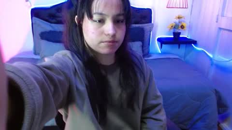 Snapshot of eymmy_24 chatting on 09/22/25, 03:19 eymmy_24 online show from 09/22/25, 03:19
