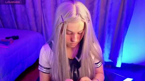 Snapshot of eymmy_24 chatting on 12/16/25, 01:43 eymmy_24 online show from 12/16/25, 01:43