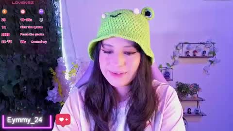 eymmy_24 online show from 04/19/26, 01:38