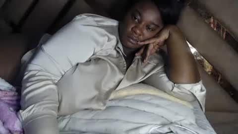 eyshaexotii online show from 09/30/25, 02:27