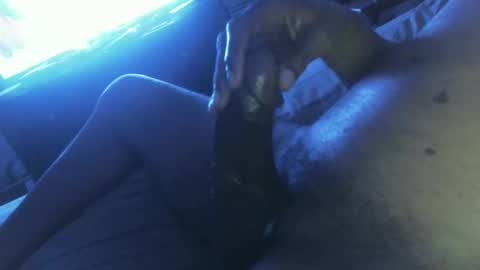 Snapshot of ezeddie2015 chatting on 10/22/25, 02:01 ezeddie2015 online show from 10/22/25, 02:01