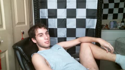 Ezra Naamah online show from 02/05/25, 09:07