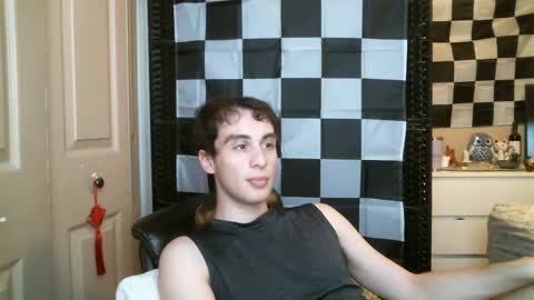 Ezra Naamah online show from 02/13/25, 10:43