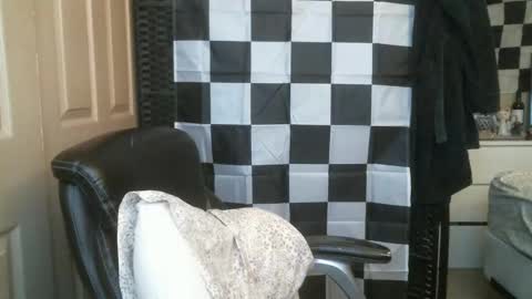 Ezra Naamah online show from 02/27/25, 11:04