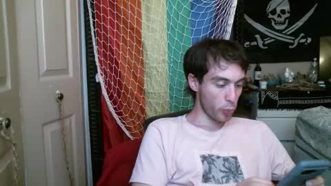 Ezra Naamah online show from 09/19/25, 10:43