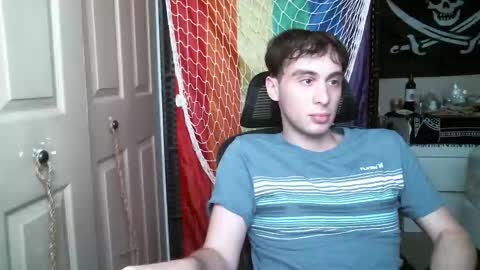 Ezra Naamah online show from 01/12/26, 08:47