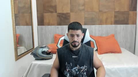 Ezzio Scolaro online show from 09/15/25, 01:55