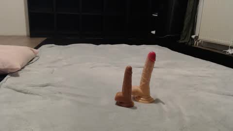 Snapshot of f707 chatting on 11/10/25, 08:08 Lisa online show from 11/10/25, 08:08