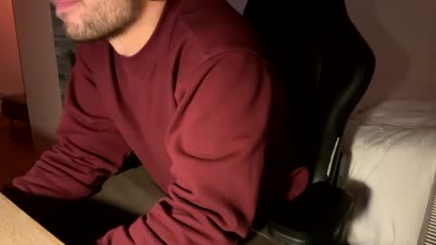 Snapshot of fabian_196 chatting on 12/13/24, 04:27 Call me bitch online show from 12/13/24, 04:27