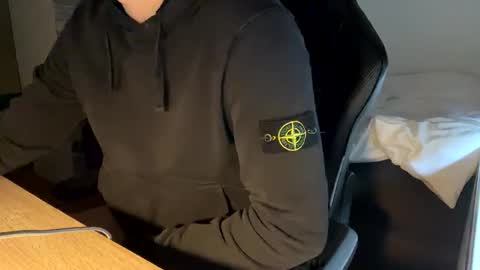 Snapshot of fabian_196 chatting on 12/31/24, 10:15 Call me bitch online show from 12/31/24, 10:15