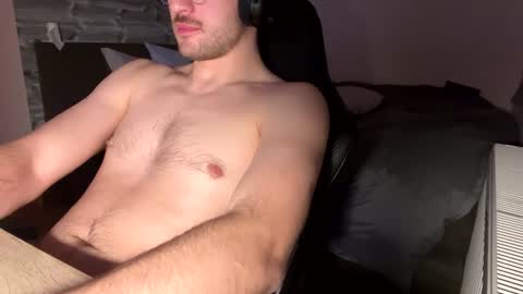 Snapshot of fabian_196 chatting on 01/13/25, 05:55 Call me bitch online show from 01/13/25, 05:55