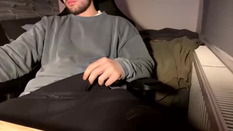 Snapshot of fabian_196 chatting on 01/25/25, 05:08 Call me bitch online show from 01/25/25, 05:08