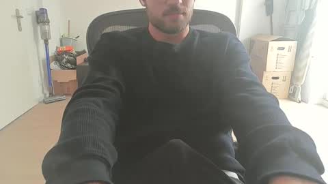 Snapshot of fabian_196 chatting on 09/26/25, 11:03 Call me bitch online show from 09/26/25, 11:03