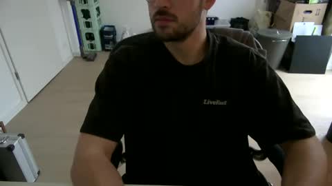 Snapshot of fabian_196 chatting on 11/19/25, 12:05 Call me bitch online show from 11/19/25, 12:05