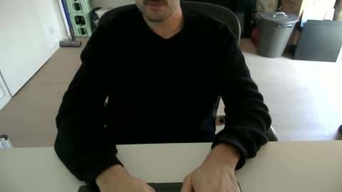 Snapshot of fabian_196 chatting on 11/23/25, 10:26 Call me bitch online show from 11/23/25, 10:26