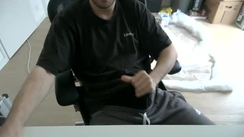 Snapshot of fabian_196 chatting on 03/13/26, 11:06 Call me bitch online show from 03/13/26, 11:06