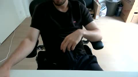 Snapshot of fabian_196 chatting on 06/04/26, 03:07 Call me bitch online show from 06/04/26, 03:07