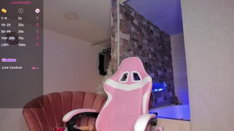 Snapshot of fabianna_laraa chatting on 12/04/24, 06:22 Thianna online show from 12/04/24, 06:22