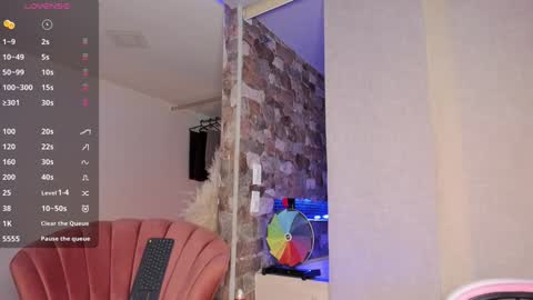 Snapshot of fabianna_laraa chatting on 12/04/24, 07:01 Thianna online show from 12/04/24, 07:01