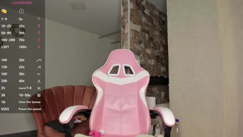 Snapshot of fabianna_laraa chatting on 12/16/24, 11:33 Thianna online show from 12/16/24, 11:33