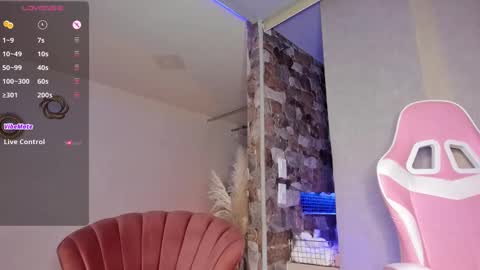 Snapshot of fabianna_laraa chatting on 02/11/25, 11:43 Thianna online show from 02/11/25, 11:43